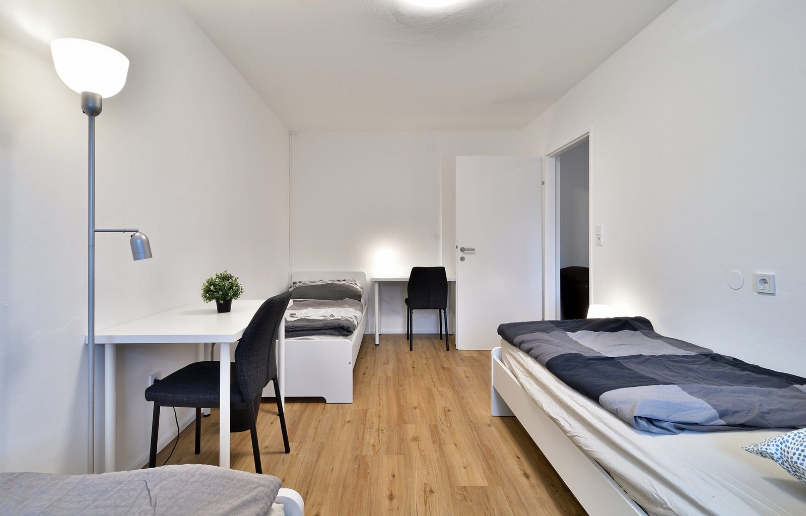 12 Haus 1 OG – 4 Zimmer Wohnung mit 8 Betten 1. Obergeschoss (4531 Neuhofen an der Krems)