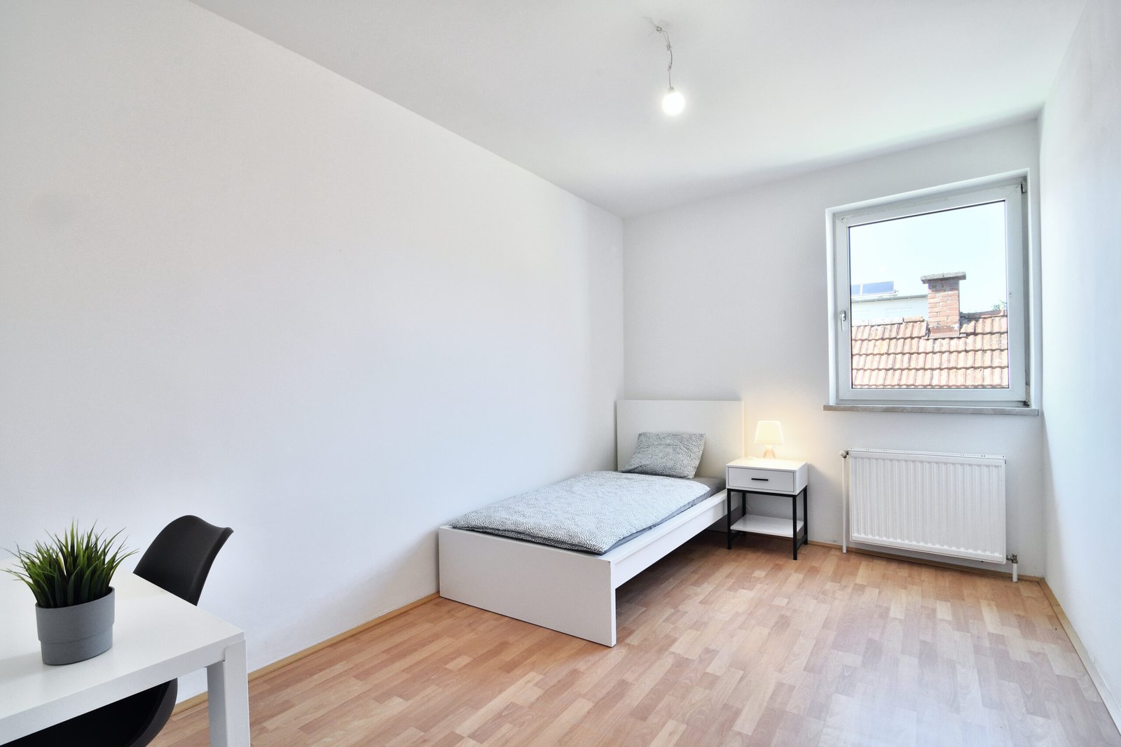 10 Top10 – 1 Zimmer Wohnung mit 2 Betten Erdgeschoss (4531 Neuhofen an der Krems)