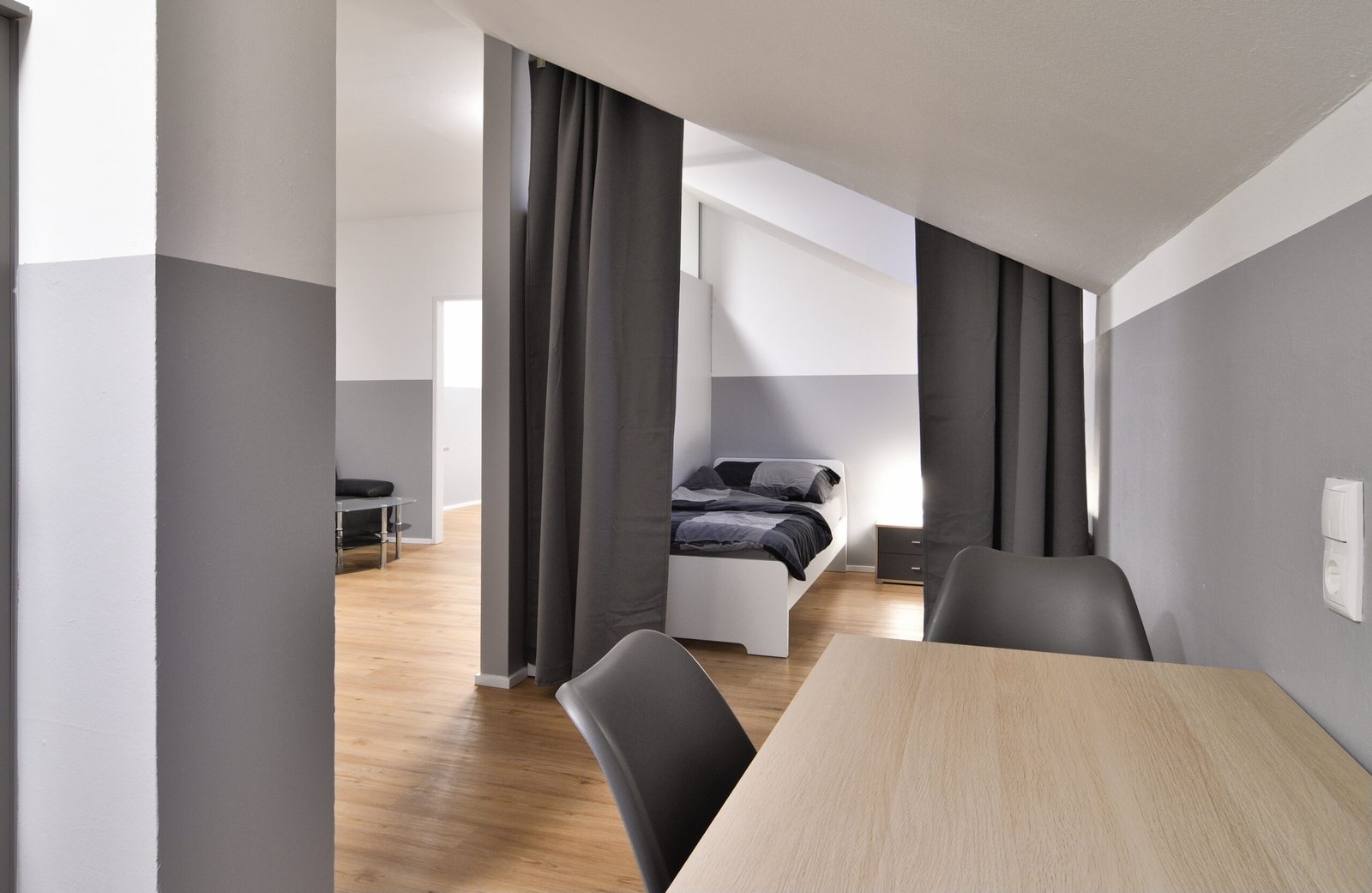 01 Top13 – 3 Zimmer Wohnung mit 6 Betten 2. Obergeschoss (4030 Linz)